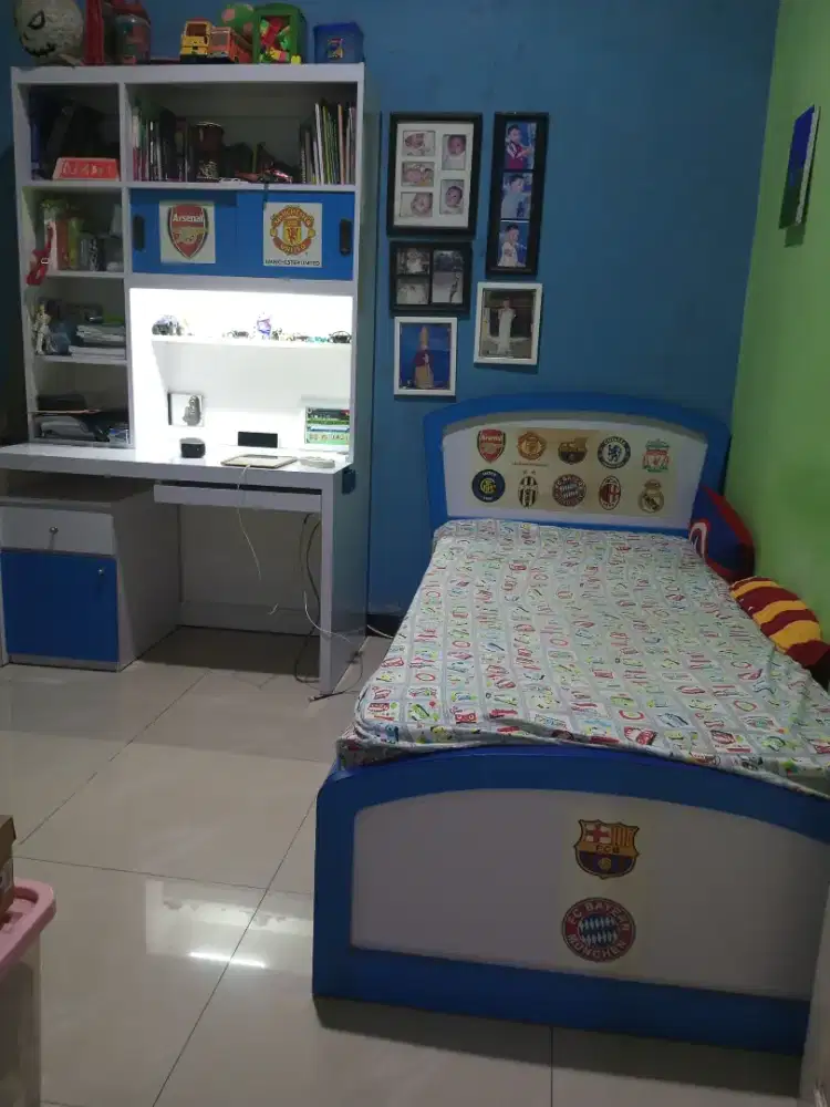 MEJA BELAJAR & TEMPAT TIDUR ANAK