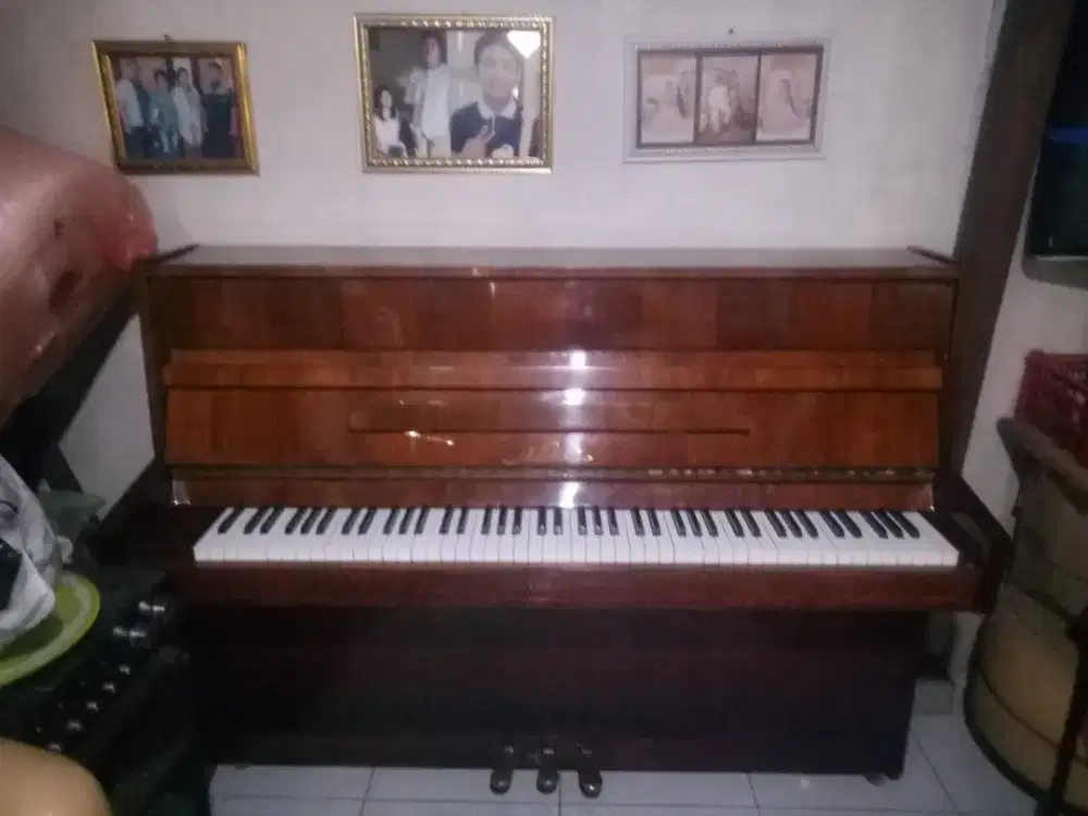 Piano Clasik Nieer lagi