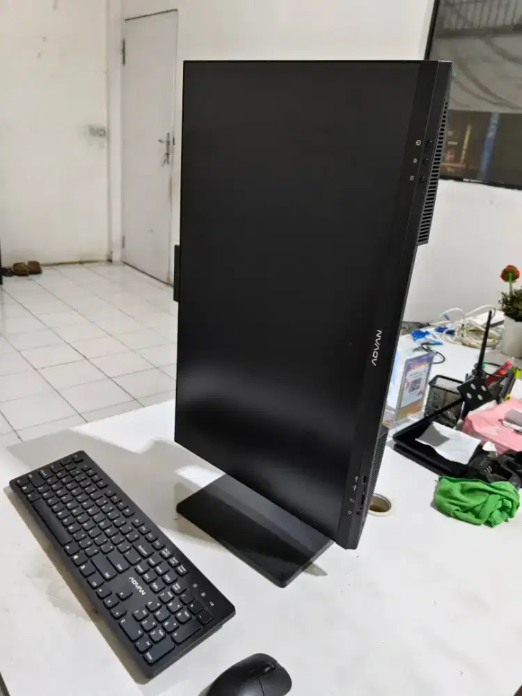 Advan all in one pcforce one max