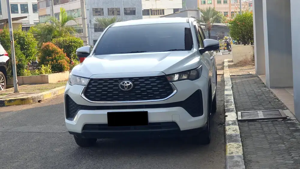 Km 23rb toyota kijang zenix g non hybrid 2023 putih