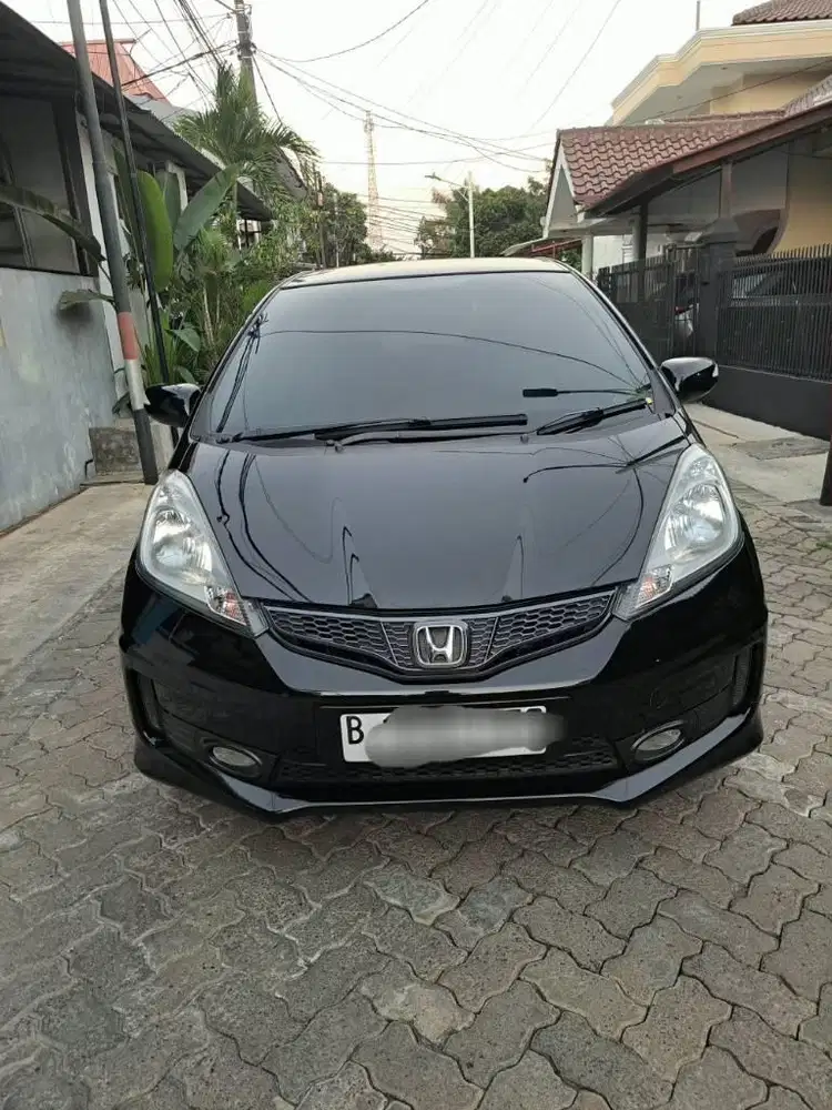 honda jazz rs at tangan pertama