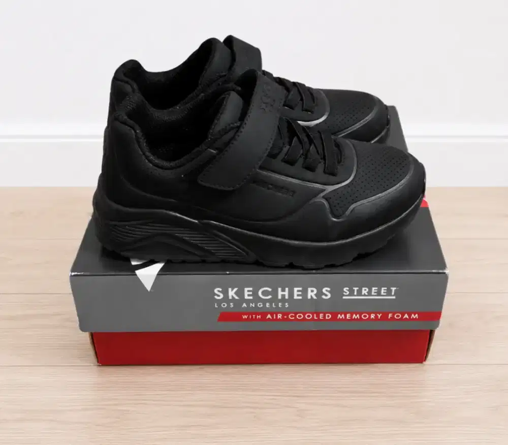 Skechers Uno Lite Black