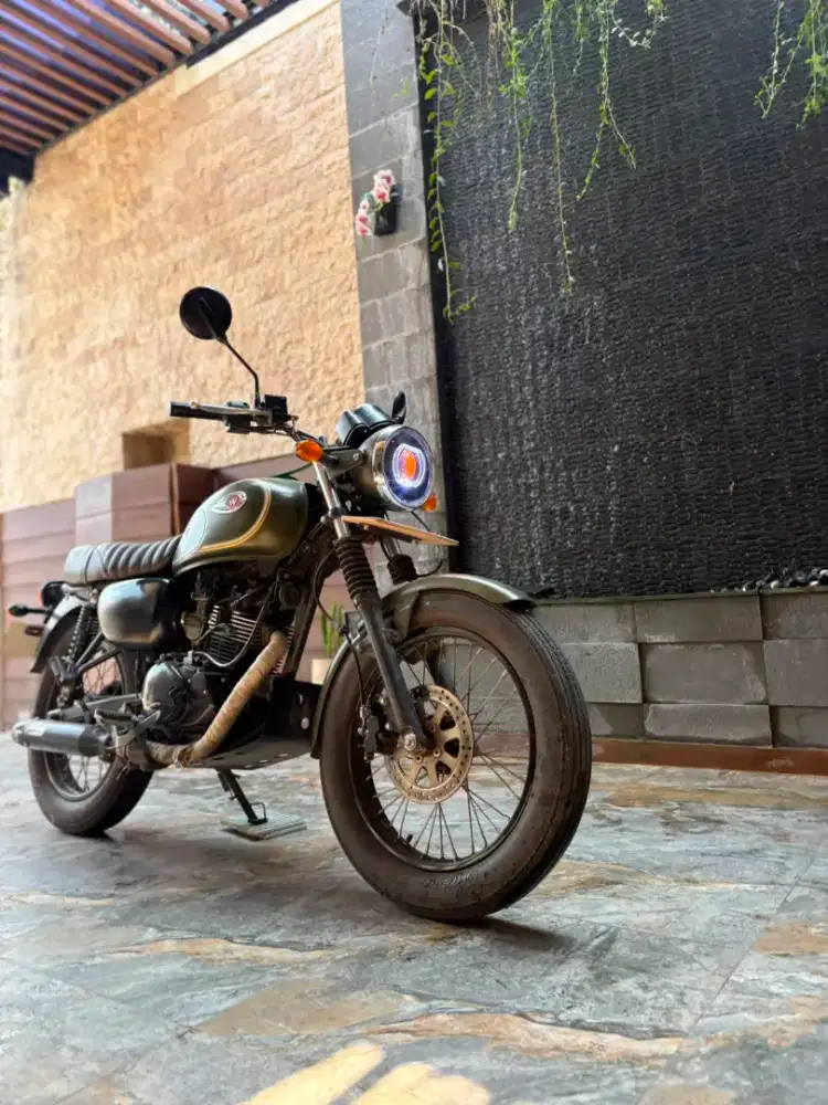 Kawasaki W175 se