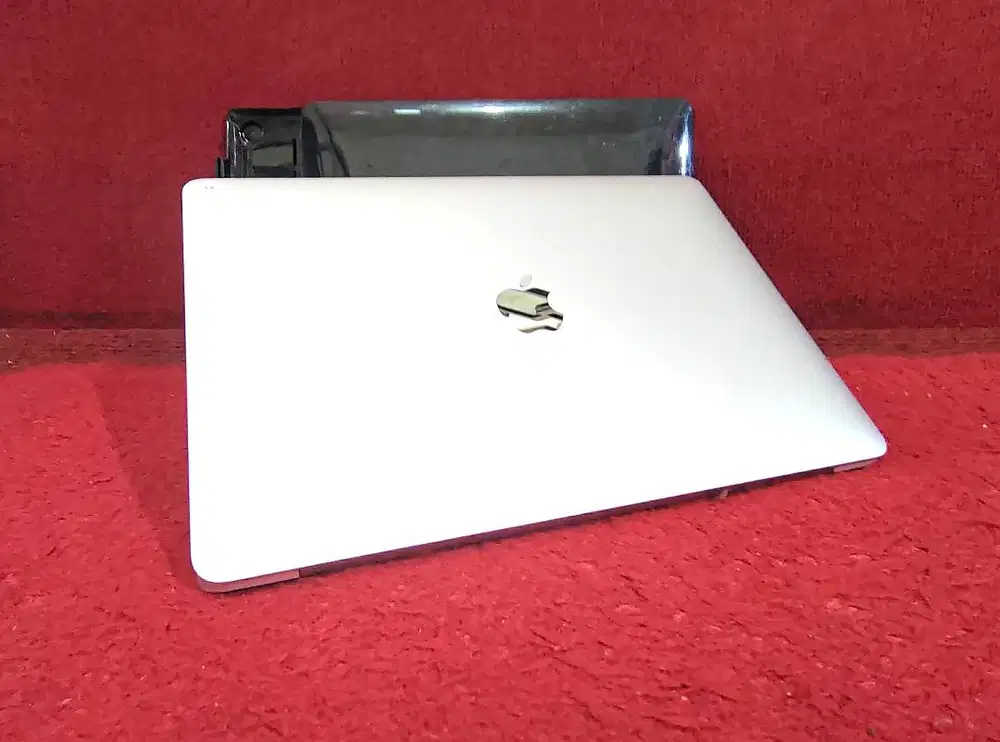 Laptop MACBOOK AIR 2020 M1 RAM 8GB SSD 256GB EX IBOX MALANG
