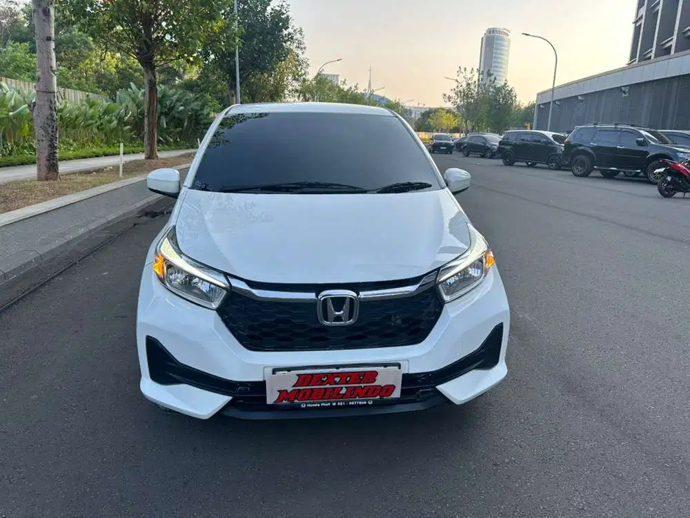 (Dp 15 jt) Honda Brio E matic 2023 kondisi mesin body istimewa