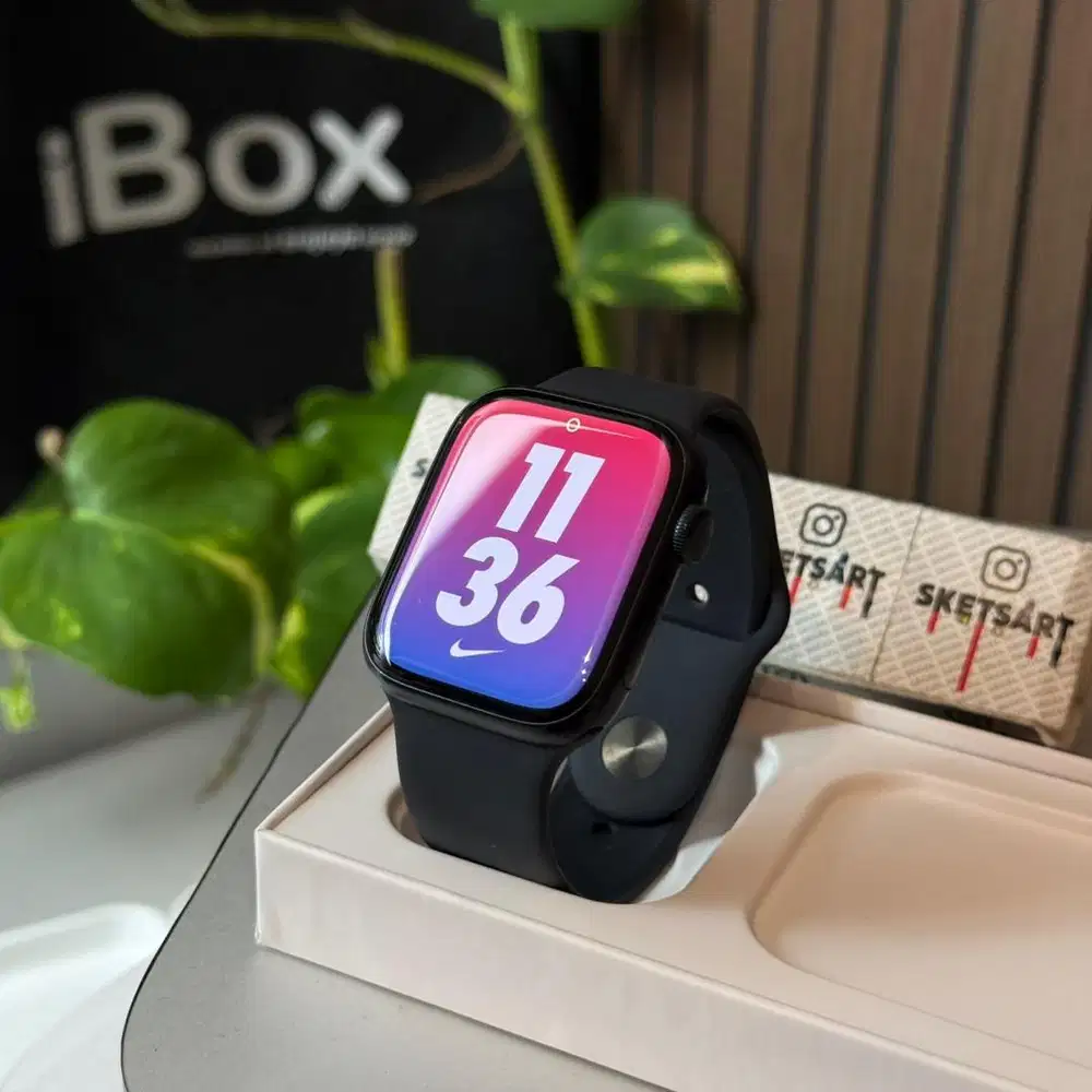Apple Watch Series 8 45mm Black iBox iwatch Battery Health 93%