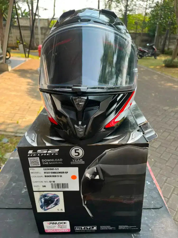 helm LS 2 masih baru.. Belum dipakai