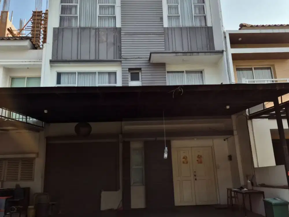 Disewakan Murah Rumah 3,5 Lantai Furnished Di Puri Mansion kembangan Jakarta Barat