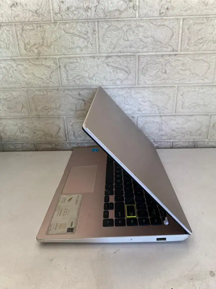 Asus E410K Second