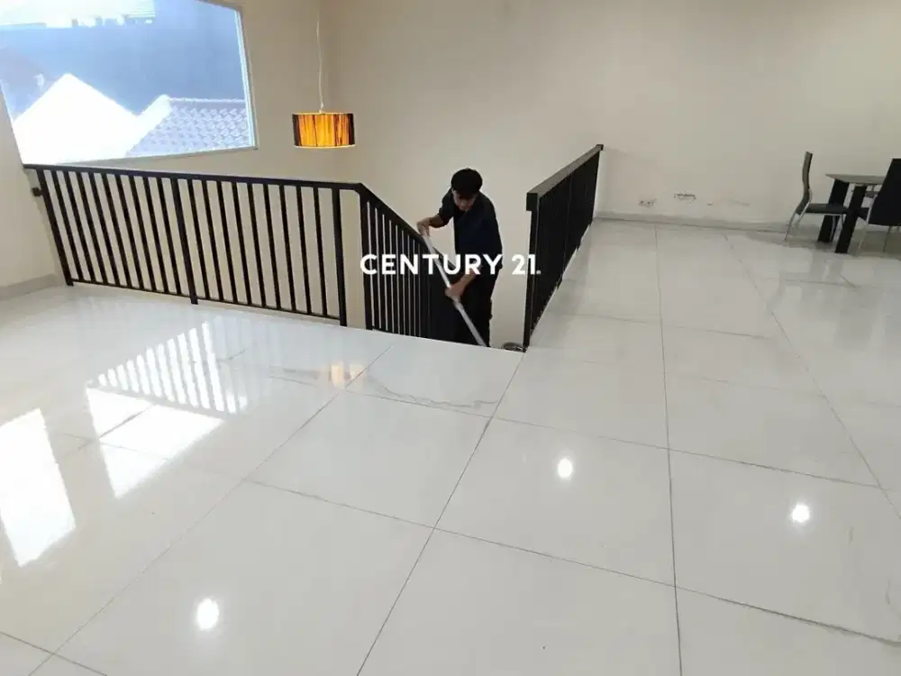 Rumah Bagus 2 Lantai Di Sektor 9 Bintaro Wt 18438
