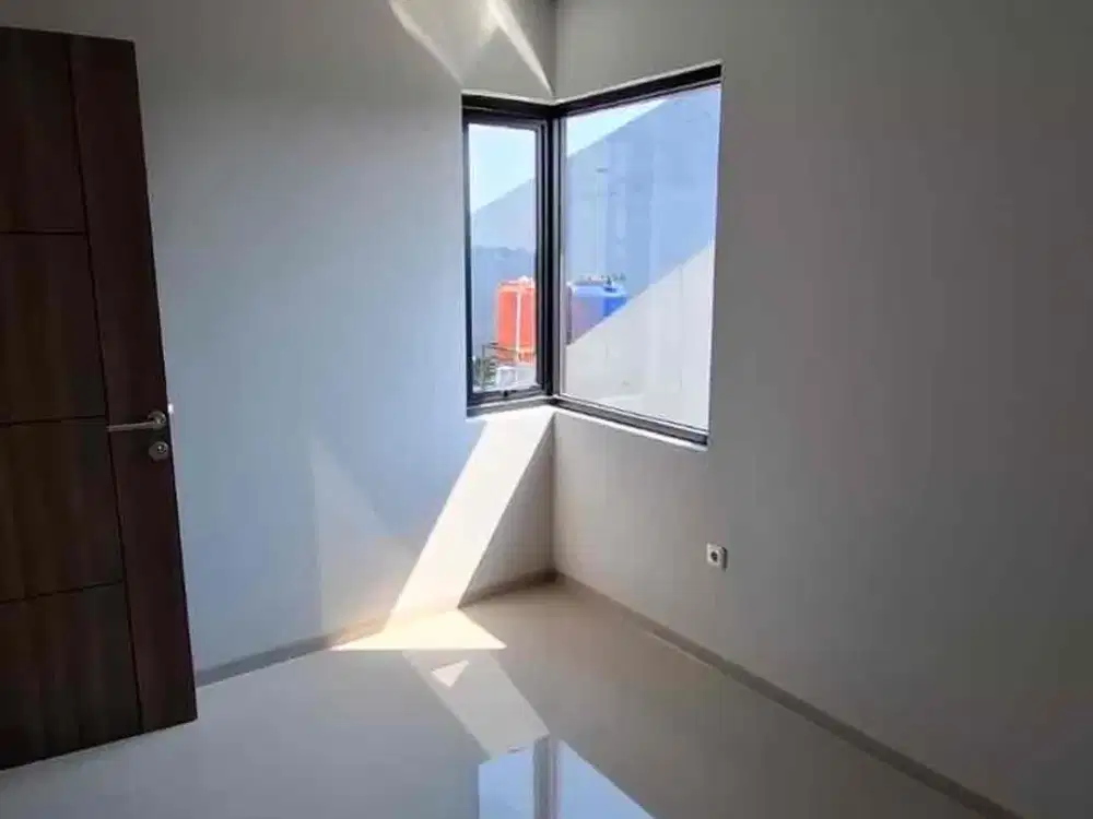 Disewakan Rumah
Kopo Harmonis 

LT: 80m²
LB: 90m²
LM: 6 m
3 Lantai
Kamar Tidur: 3
Kamar Mandi: 3 (2 kamar mandi utama, 1 kamar mandi tamu)
Listrik : 2200watt
Air: Jet pump
Hadap: Timur
Carport: 2 
 
Harga
Rp. 45 jt/thn mdl