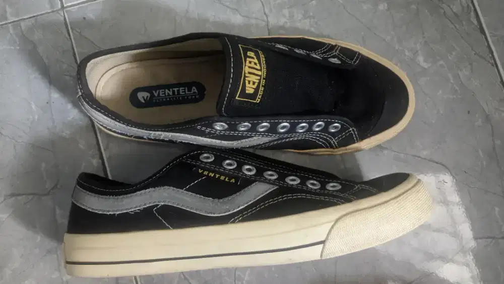 Sepatu ventela new public black 100% original