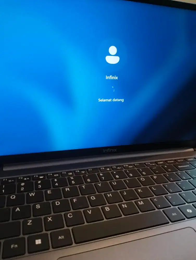 laptop Infinix gray