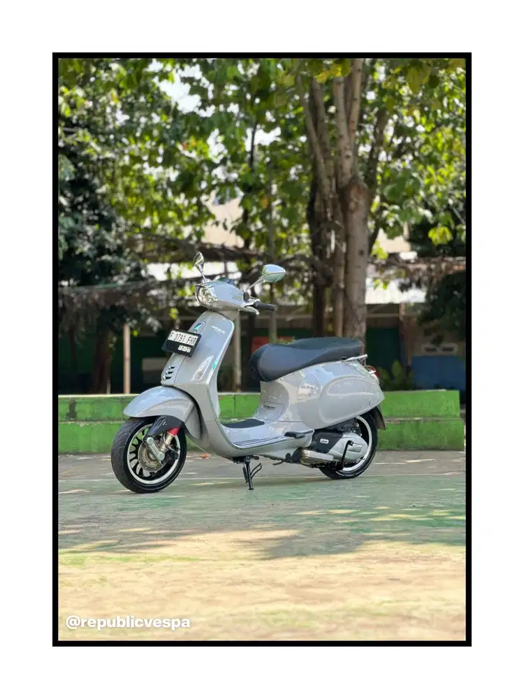 TERMURAH PIAGGIO VESPA SPRINT 150 IGET FACELIFT TAHUN 2022 WARNA GREY