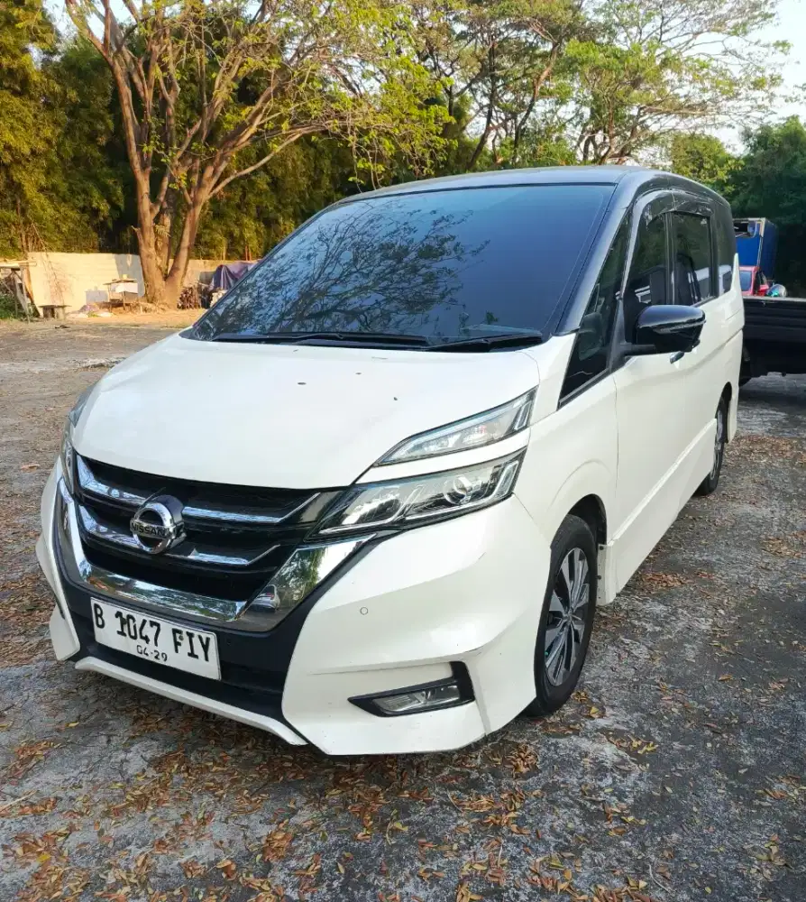 2019 Nissan Serena 2.0 Highway Star AT Bensin