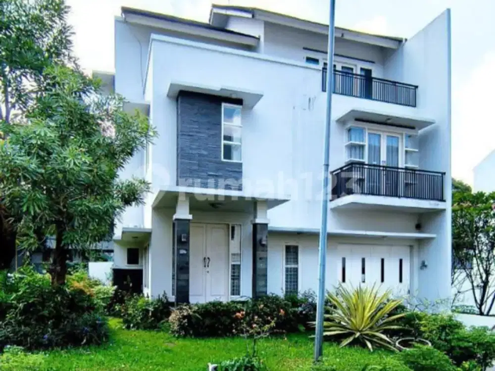 Rumah Hook 2 Lantai di Komplek Strategis Lebak Bulus dekat MRT (AD)