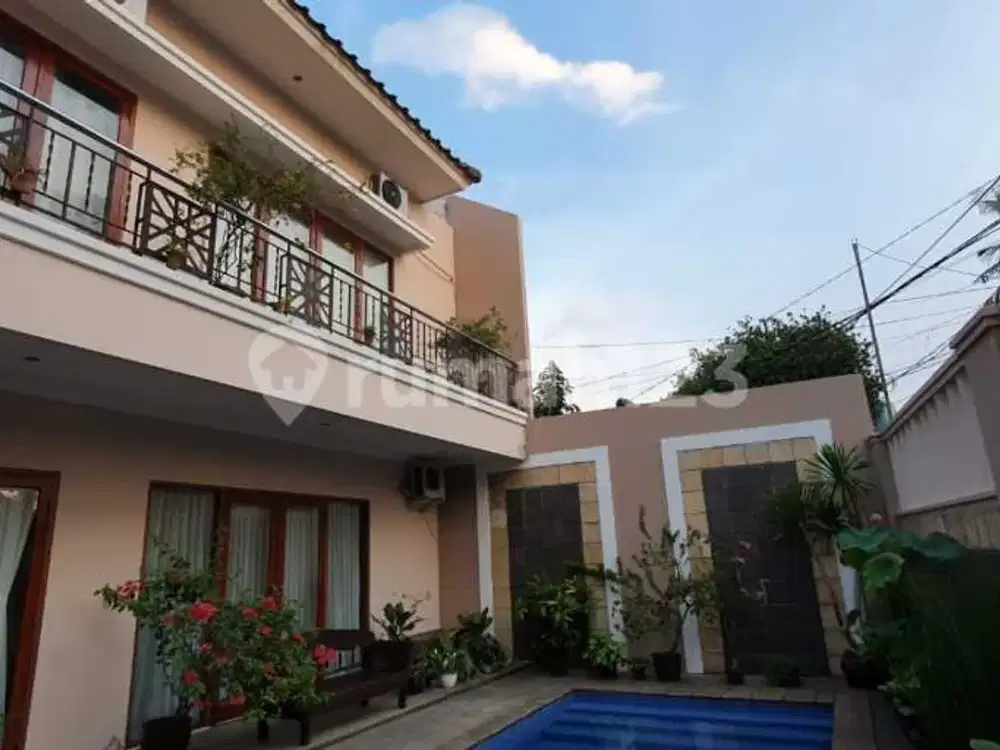 Rumah Hook 2.5 Lantai Dalam Town House Strategis di Ampera Jaksel