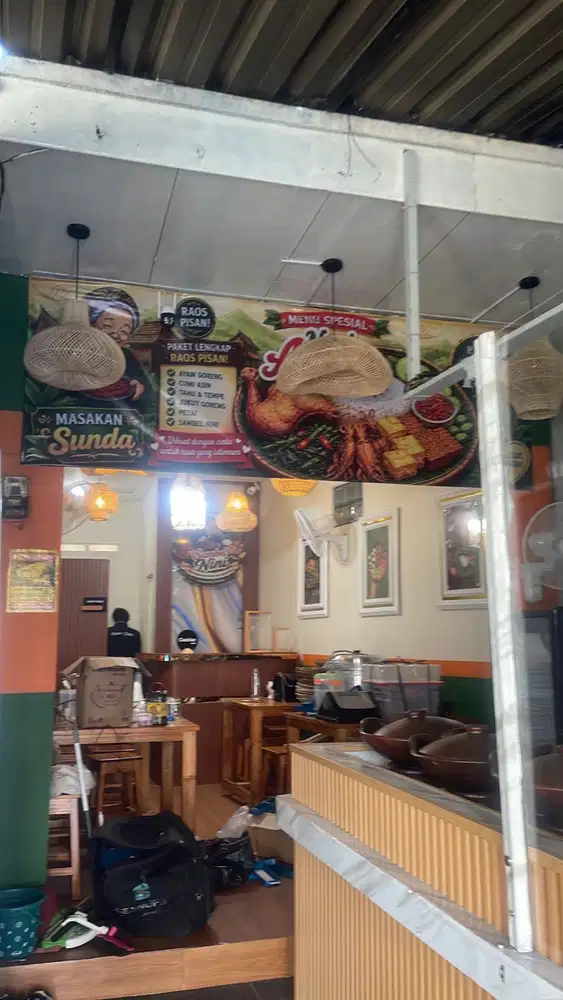 Lowongan Kerja Helper Koki atau Juru Masak dan Pelayan di Resto Sunda