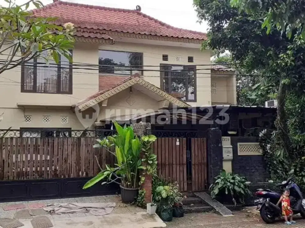 Dijual Rumah Kokoh 2 Lantai Lokasi Strategis di Graha Cinere