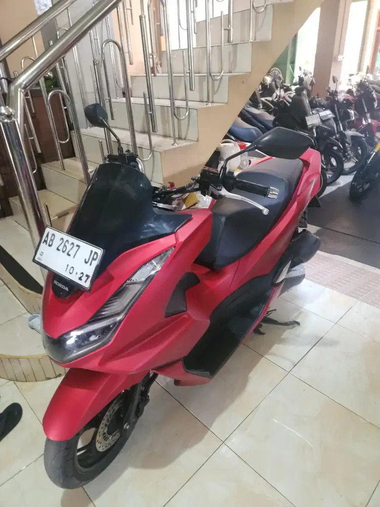 Pcx 160 merah 2022 sangat mulus keyless 2 wajib Gbm