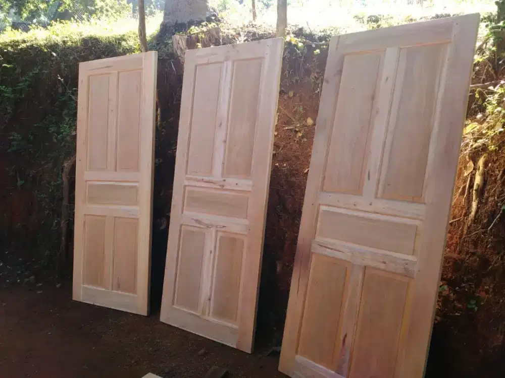 Pintu kamar set kusen