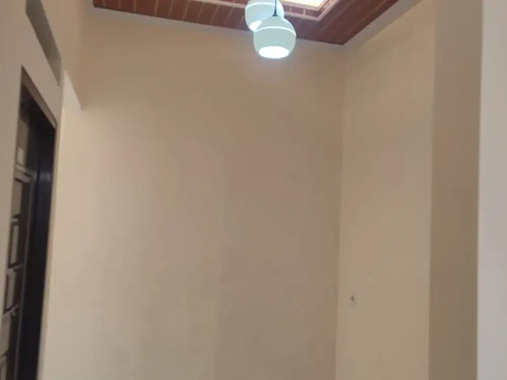 DIJUAL BU RUMAH DI JALAN BAKTI PESANGGRAHAN