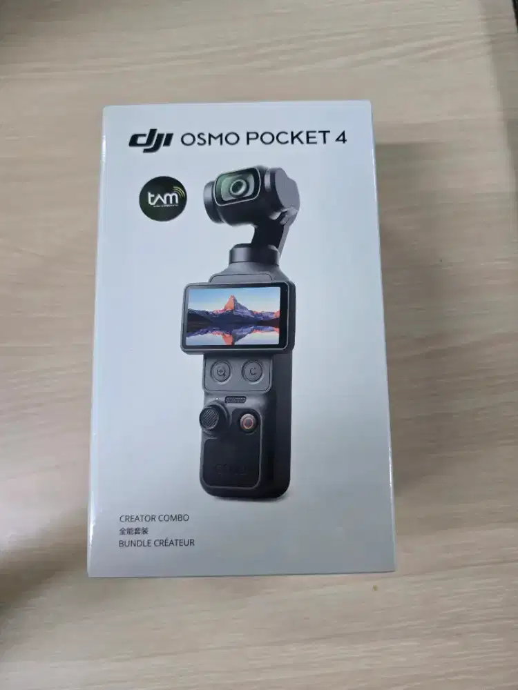 Dji osmo pocket 4 creator combo. BNIB