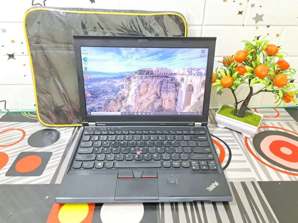 Jual BU laptop lenovo Thinkpad x230 core i5 ram 8 hdd 500 gb sia