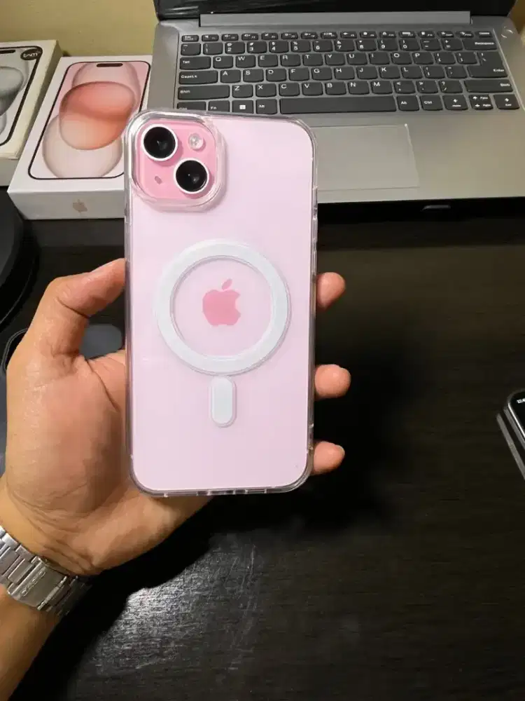 Iphone 15 plus inter warna pink