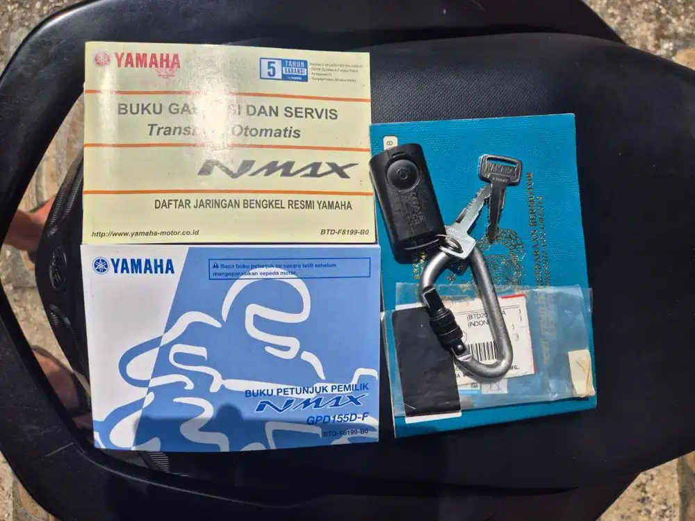 YAMAHA NMAX Turbo 155 CONNECTED WARNA MAGMA BLACK