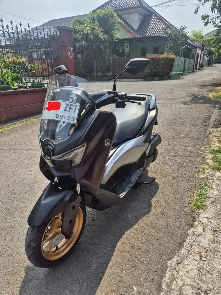 YAMAHA NMAX Turbo 155 CONNECTED WARNA MAGMA BLACK