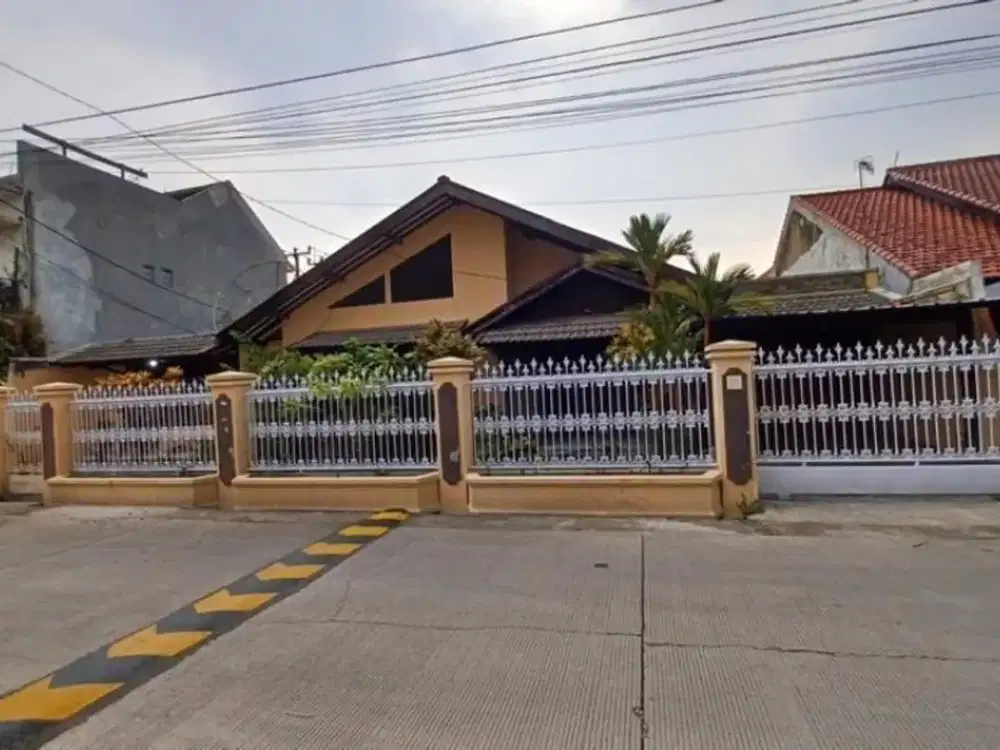 Rumah Mewah Luas 563m Hadap Timur di Komplek Batu Permata