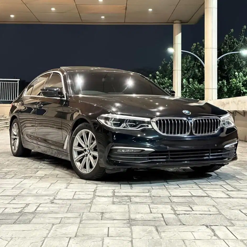 (CASH) BMW 520i G30 2019