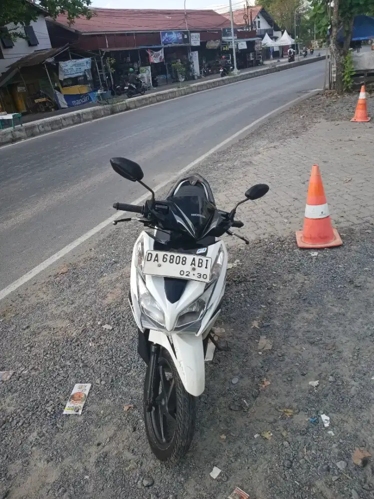 Vario Tahun 2014 idling stop