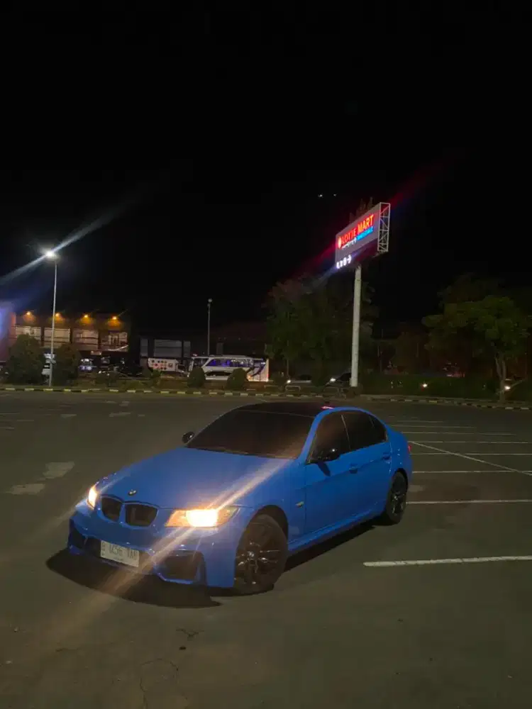 Bmw 320i Thn 2010
