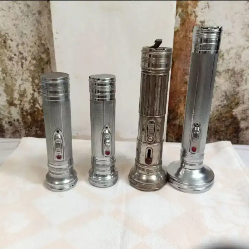 Senter lampu Tiger klasik antik kuno