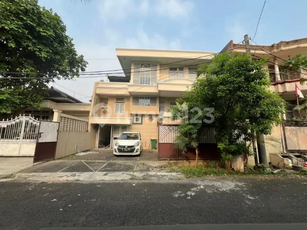 Rumah Murah Besar di Cinere