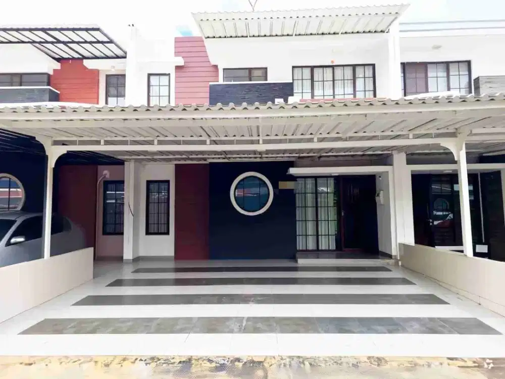DIJUAL RUMAH 2½ Lantai di Perumahan Green Lake City, Cipondoh - Tangerang.