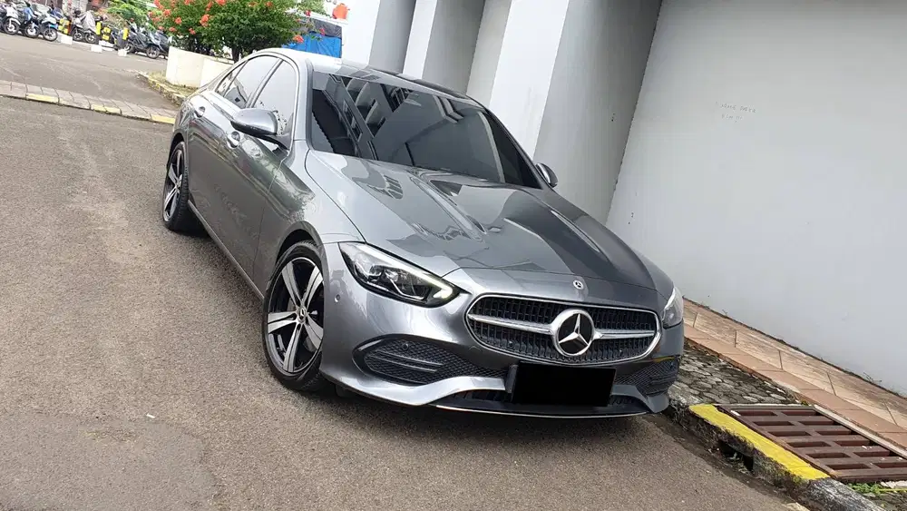 [LOW KM 26RB] Mercedes Benz Mercy C 200 C200 Avantgarde W206 2022/2023