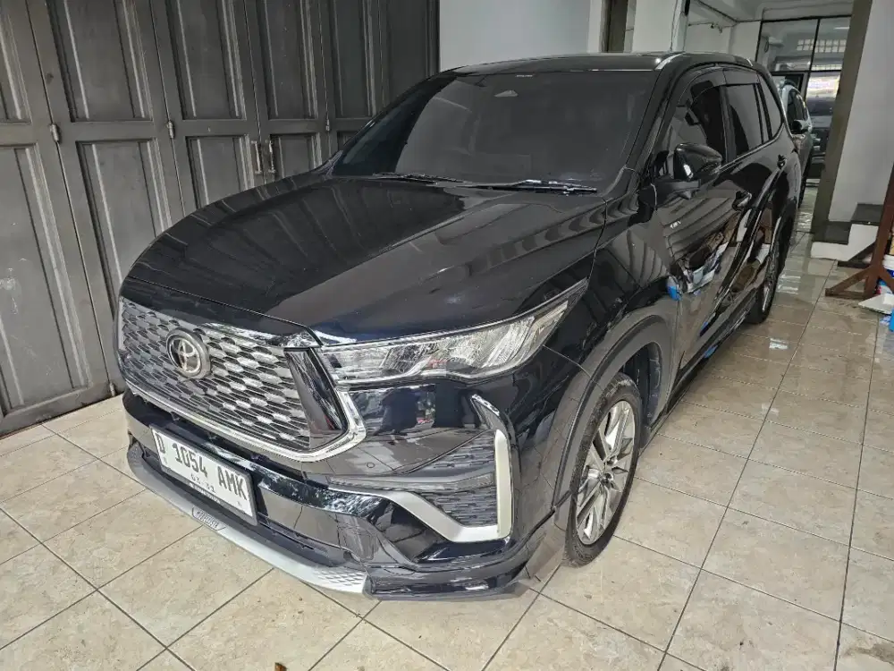 Toyota Kijang Innova zenix Q RSE modelista tss hybrid at 2026, km 3rb
