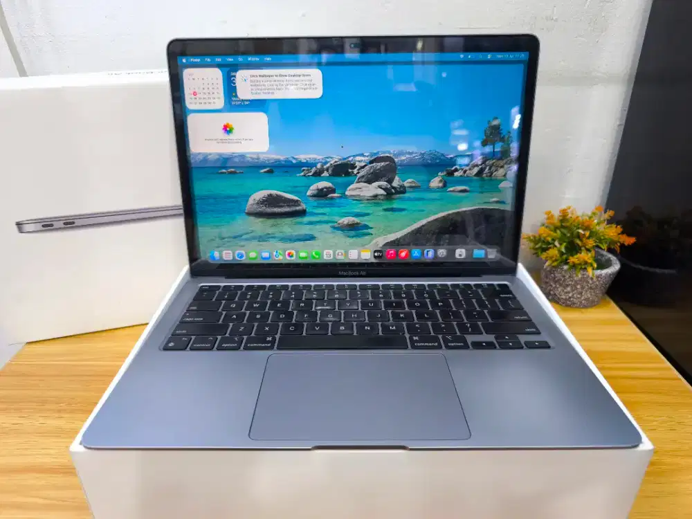 Macbook Air M1
Chip M1/RAM 8GB/SSD 256GB/CC 424 BH 85% Fullset