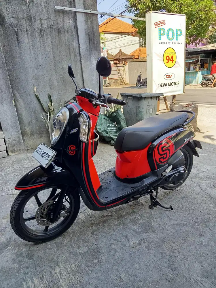 Scoopy 2014 hitam merah Deva motor