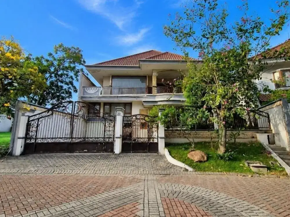 Dijual rumah mewah graha famili