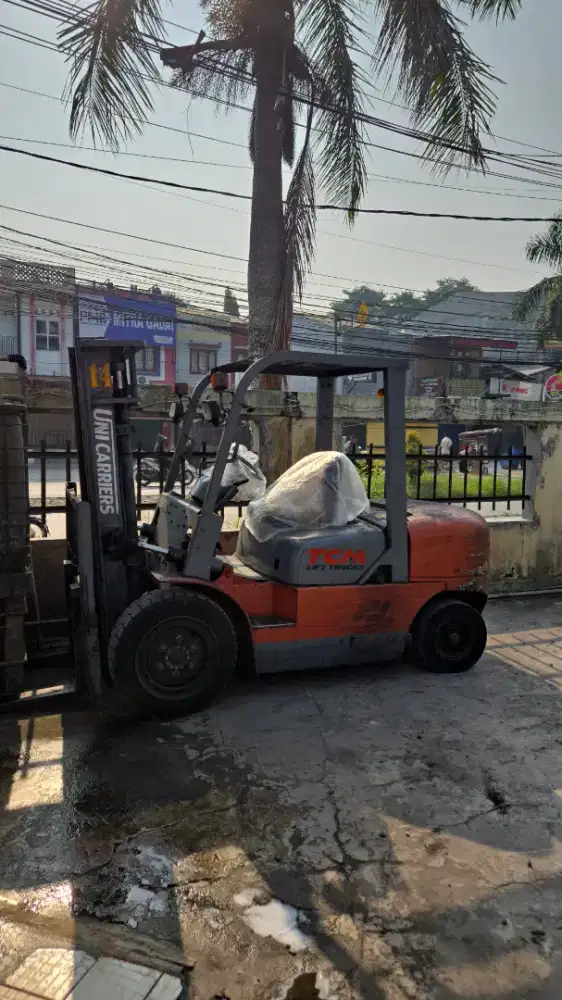 DIJUAL FORKLIFT 4 TON