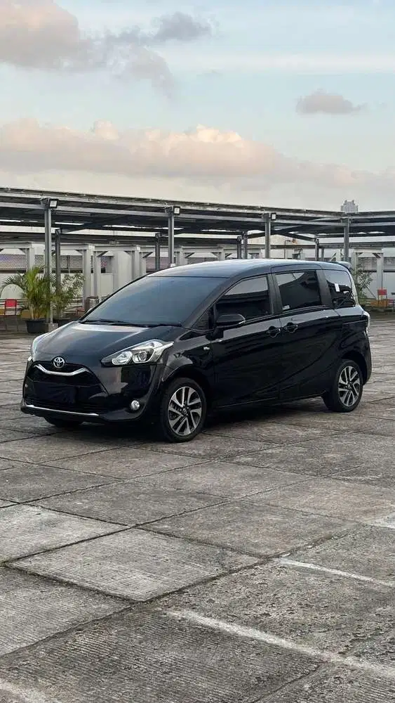 Toyota Sienta 1.5 V NON WELCAB Q CVT AT Matic Facelift 2020