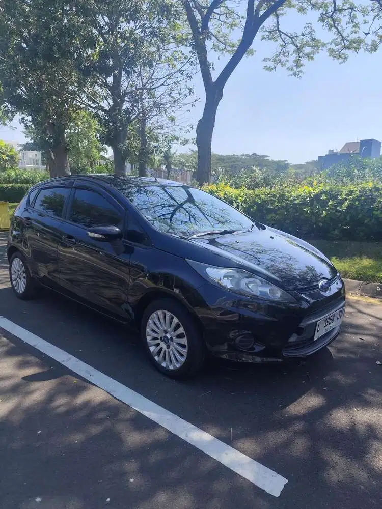 Di Jual Mobil Ford  Fiesta  Mobil Siap Pakai