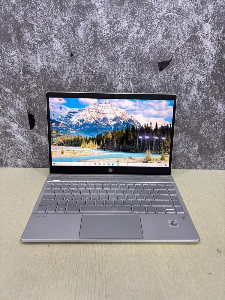Leptop hp pavilion intel core i3 gen 10