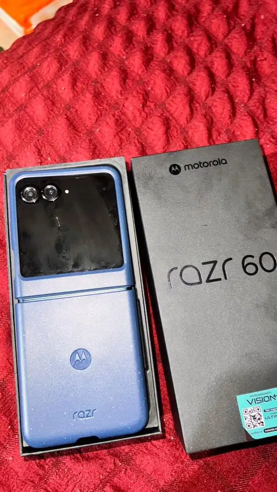 Second like new motorola razr 60
