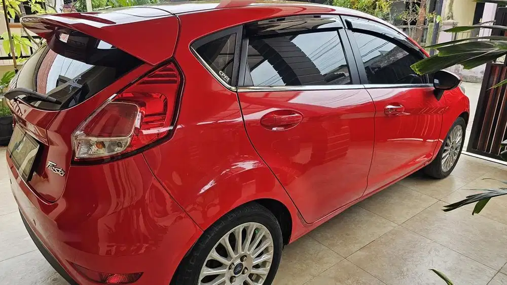 DIJUAL  CEPAT FORD FIESTA