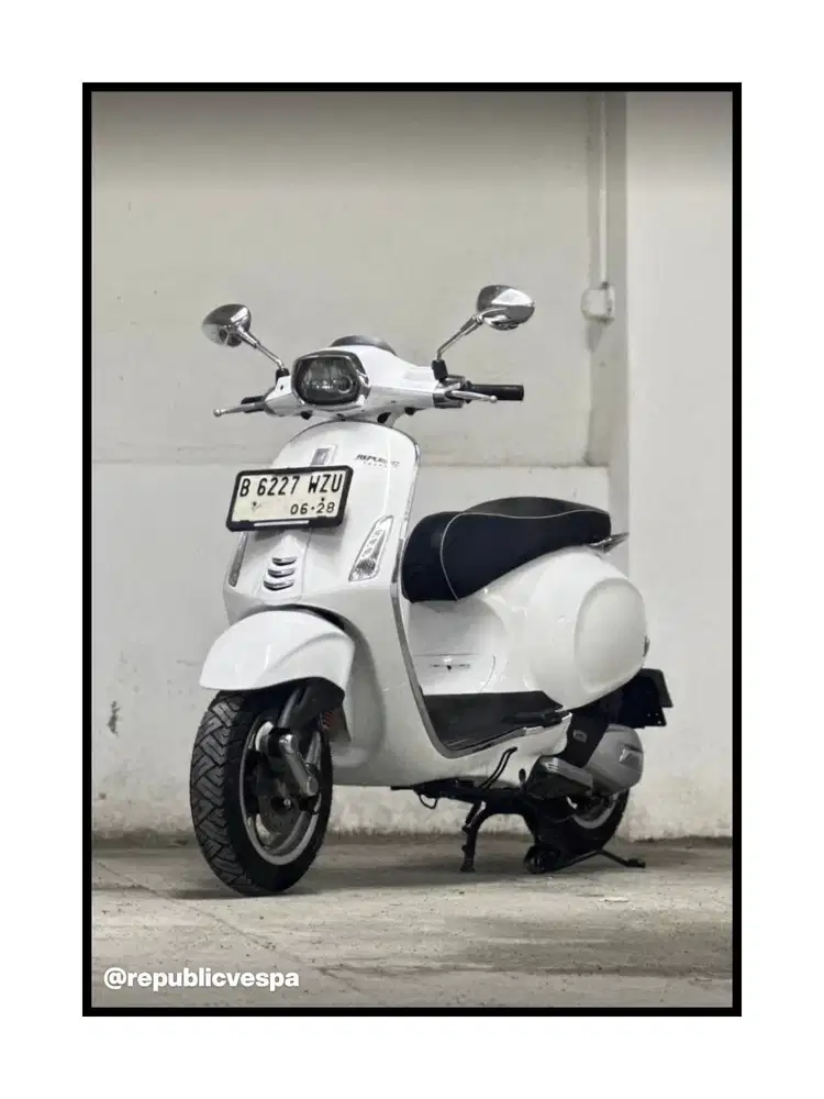 TERMURAH PIAGGIO VESPA SPRINT 150 IGET TAHUN 2017 WHITE INNOCENZA